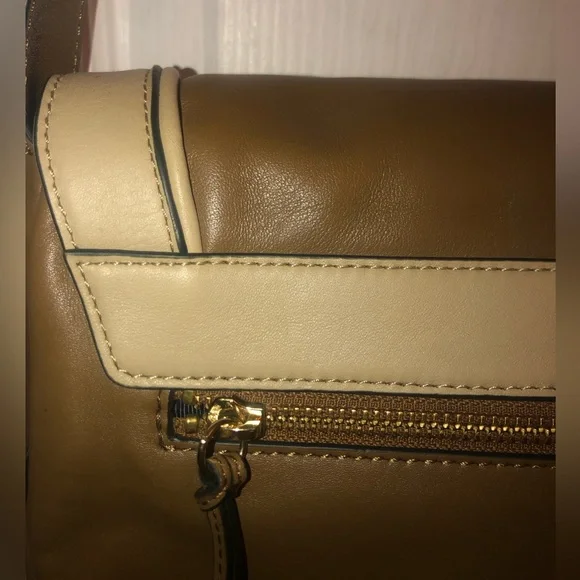 Pour La Victoire Leather Shoulder Bag - Picture 6 of 12